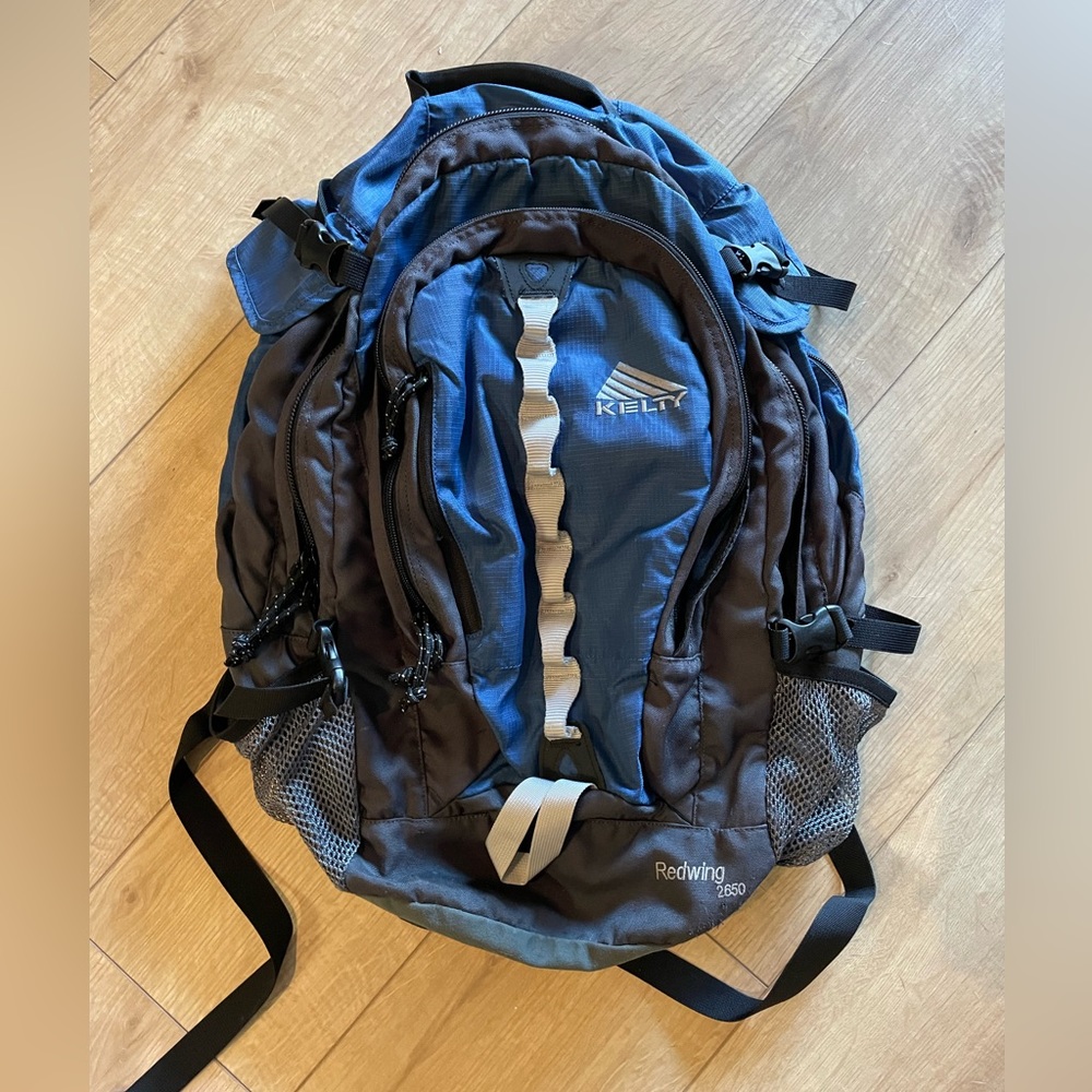 Kelty Redwing 2650 Blue and Black Backpack